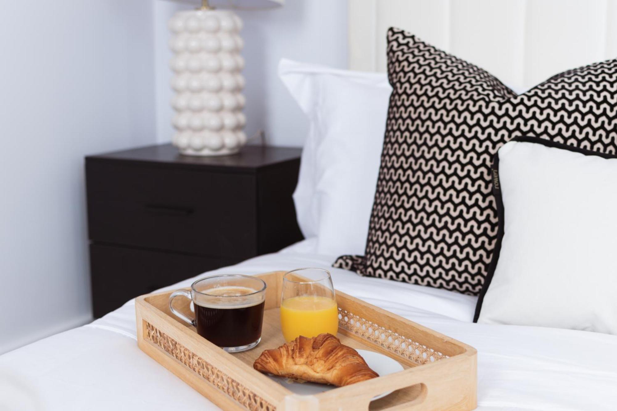 Stylish New-build, Free Parking, 20-minute Walk To Centre *