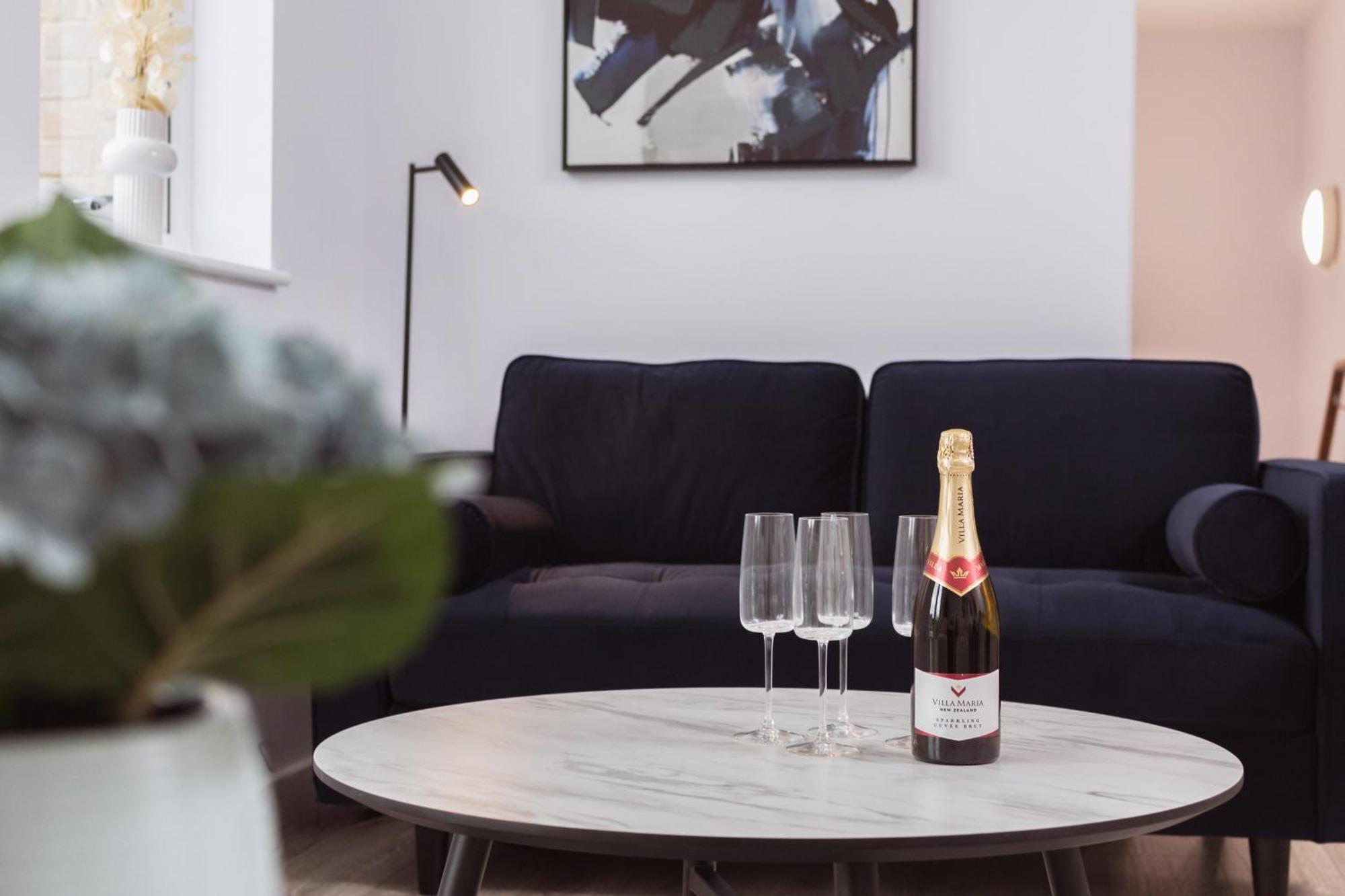 Appartement Stylish New-build, Free Parking, 20-minute Walk To Centre