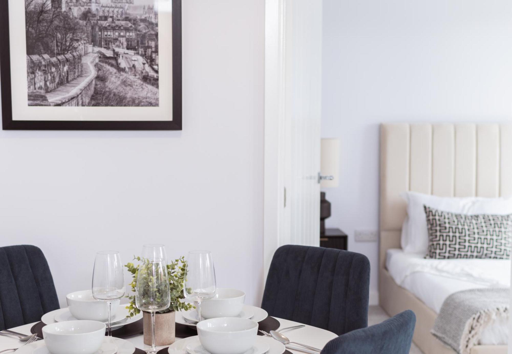 Stylish New-build, Free Parking, 20-minute Walk To Centre Appartement *