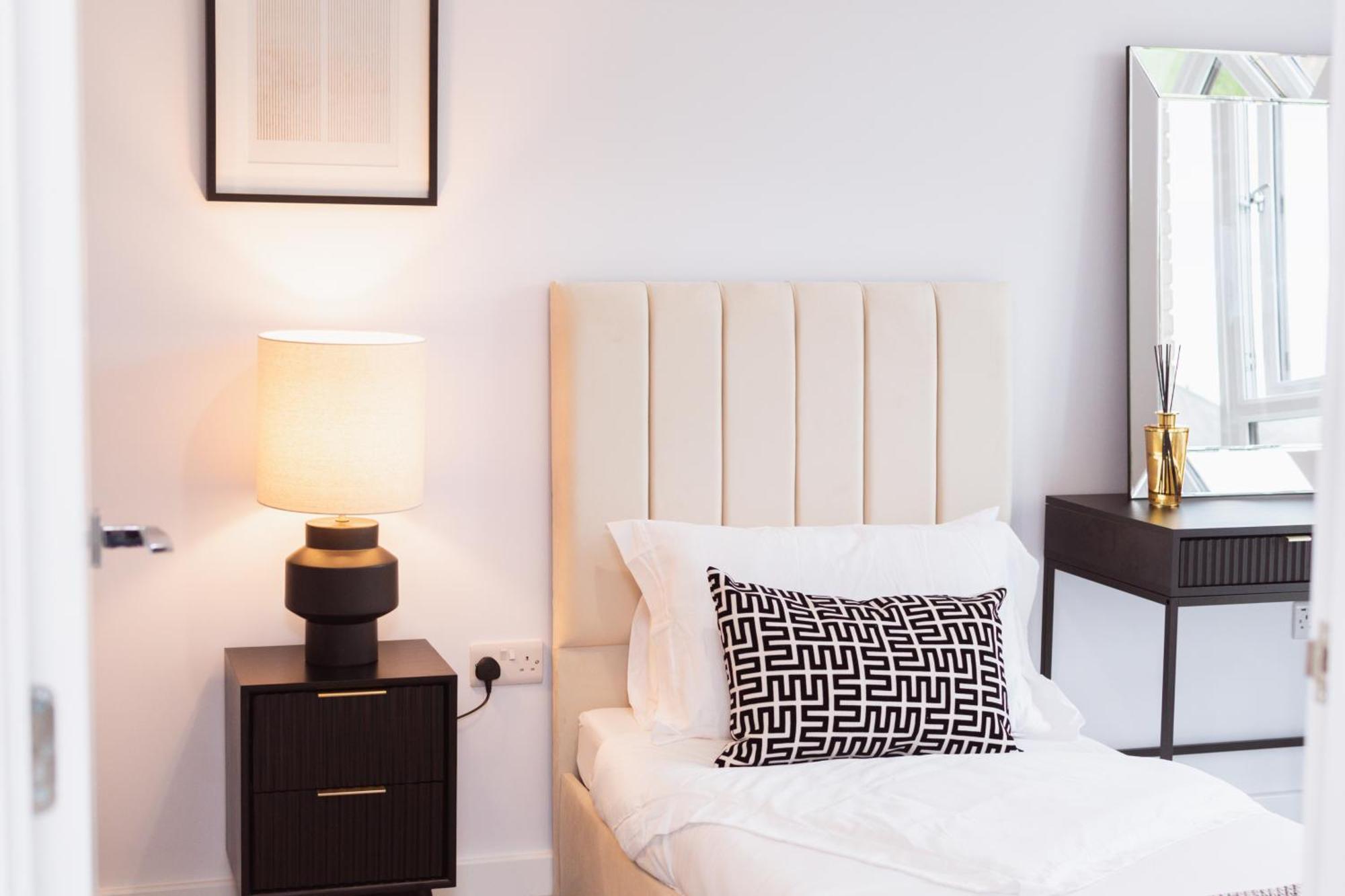 Appartement Stylish New-build, Free Parking, 20-minute Walk To Centre *